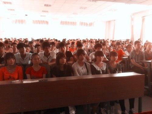 工商管理学院召开2012级师生见面会暨军训动员会