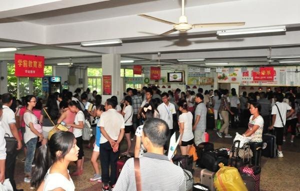 长沙师范学校2012级新生正式开学【图】