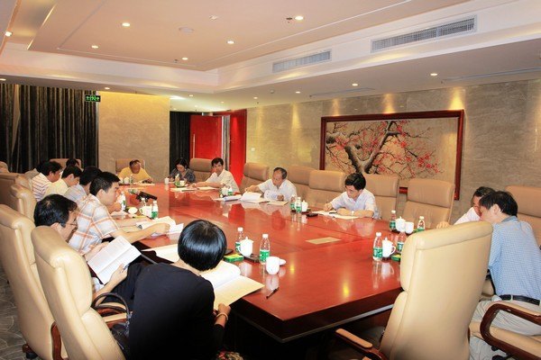 学校召开2012年暑期研讨会