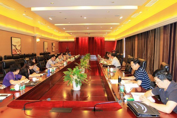 学校召开2012年暑期研讨会
