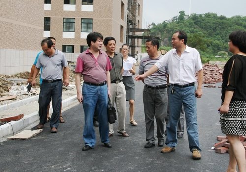 潘璋德书记开学视察椒江校区