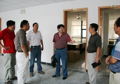 潘璋德书记开学视察椒江校区