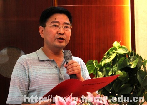 文学与传媒学院与武汉大学联合举办2012词学国际学术研讨会