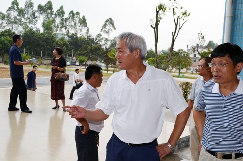 校领导深入创新试验区调研 要求扎实推进教师教育改革