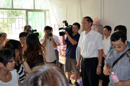 校领导深入创新试验区调研 要求扎实推进教师教育改革