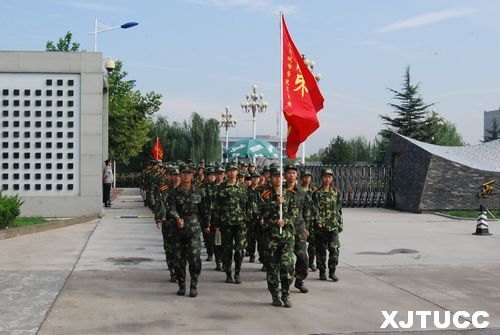 团结就是力量 坚持就是胜利