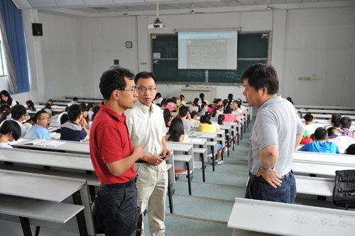 开学第一天学校教学秩序良好