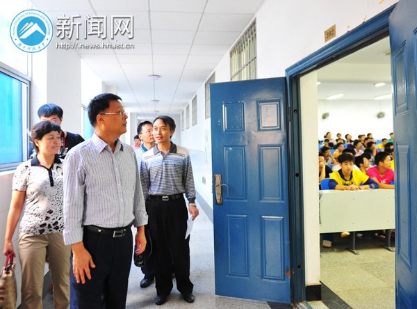 朝雨扬帆新学期 秋日共赴五个一