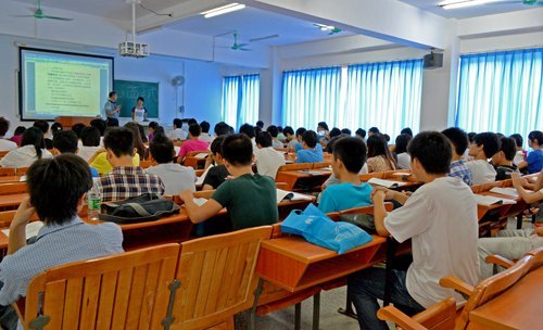 开学首日惠州学院教学秩序良好