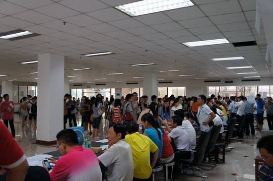 重庆医科大学2012级研究生迎新报到工作圆满完成