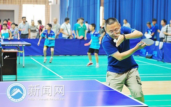 湖南科技大学教师运动员代表队在湘潭市第十一届运动会乒乓球赛上获佳绩