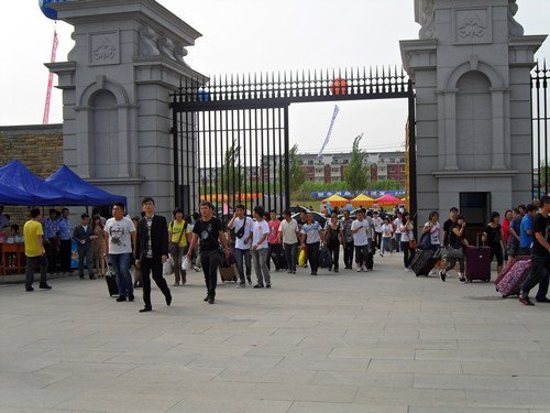 2012年招生暨新生报到工作圆满结束