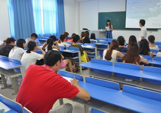 工程技术学院推行新生家长提前体验课堂 学生家长由“担心”变“放心”