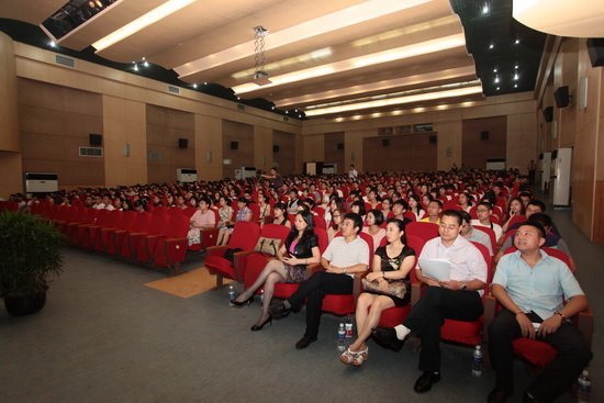 重庆医科大学举行2012级研究生开学典礼