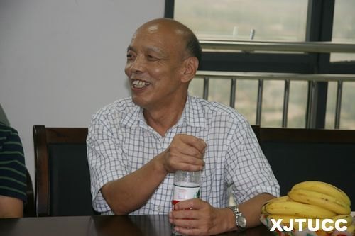 西安交通大学城市学院召开庆祝教师节暨欢迎新教工师生座谈会