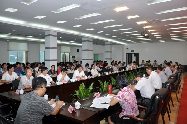 三明学院召开2012年新教师座谈会