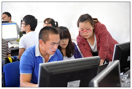 孙建中院长看望全国大学生数学建模竞赛学生