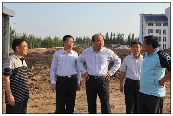 教育厅副厅长王李金来晋中学院新校区视察工作