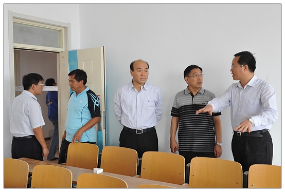 教育厅副厅长王李金来晋中学院新校区视察工作