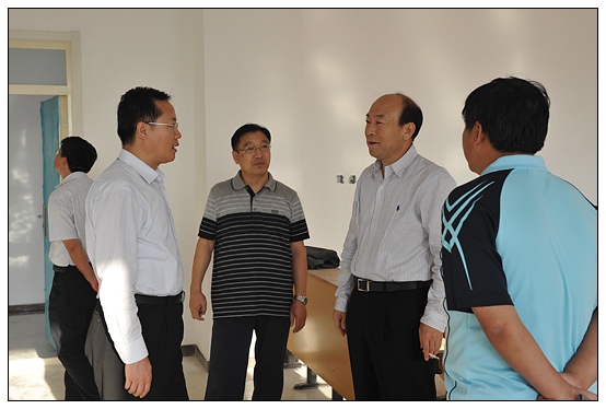 教育厅副厅长王李金来晋中学院新校区视察工作