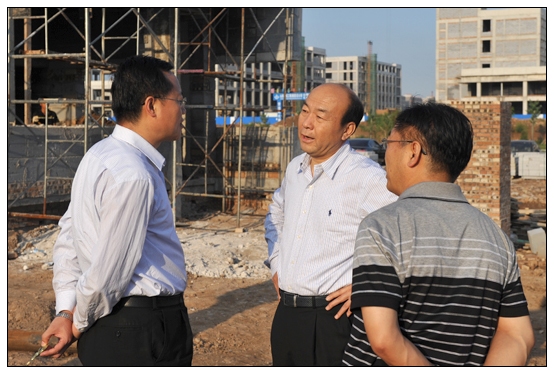 教育厅副厅长王李金来晋中学院新校区视察工作