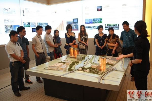 高职学院暑期回访毕业生 推进就业实习基地建设
