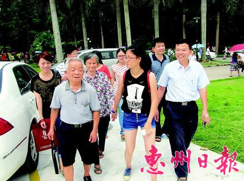 【惠州学院】学校设绿色通道贫困生顺利入学