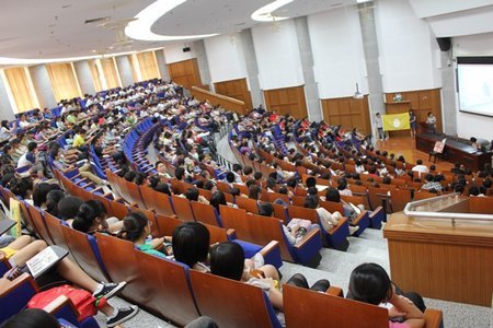 材料学院班级建设动员助新生班级成长