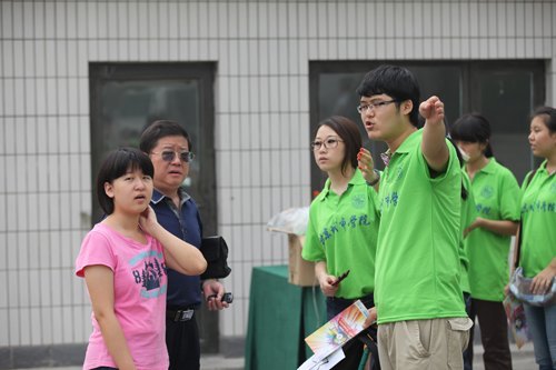 北京城市学院2012级新生报到注册工作圆满完成