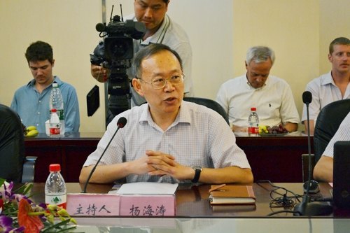尊师重教 市委书记黄业斌莅临惠州学院慰问