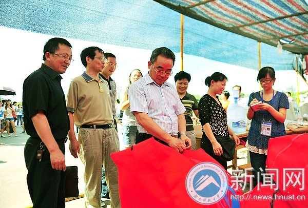 我们迎来了8715名新家人