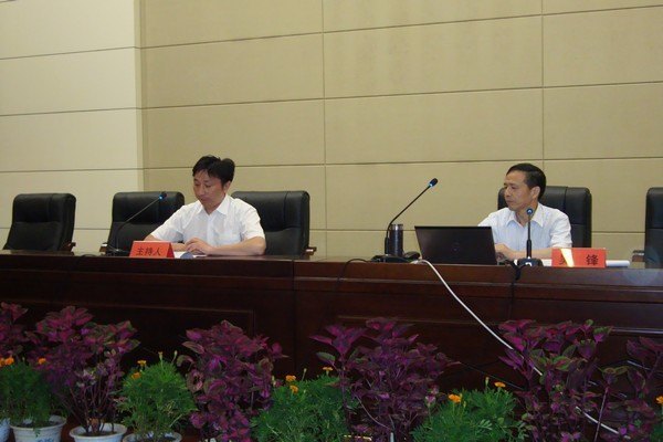 学校举行2012级研究生科学道德与学风建设教育宣讲报告会