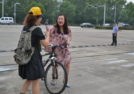 台州学院学生以多种形式感念师恩