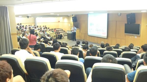 校领导考察台湾中国科技大学台北校区