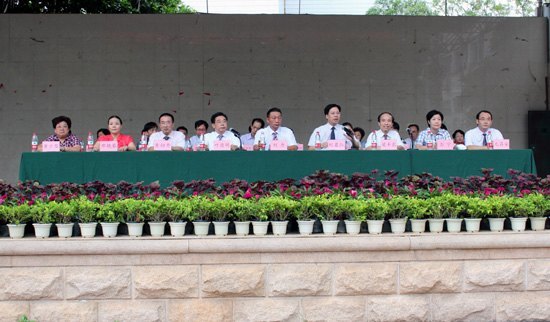金风送爽 桃李飘香——广西师范学院2012级新生开学典礼隆重举行