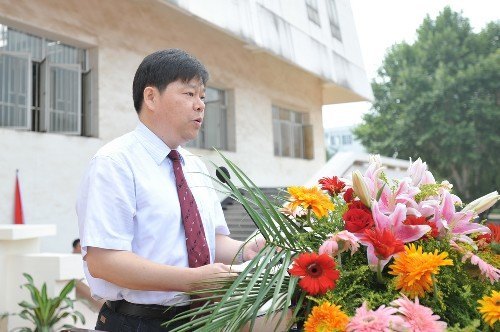 湖北工业大学举行2012年新生开学典礼暨军训动员大会