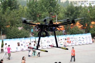 滨州学院学子设计研发六旋翼飞行器
