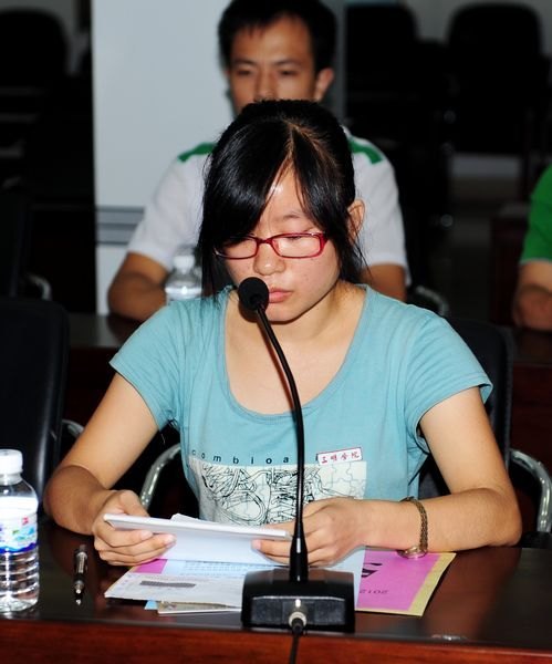 三明学院举行“同心•海西春雨光彩助学金”发放仪式