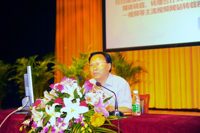 王殿祥院长为2012级新生做入学教育报告