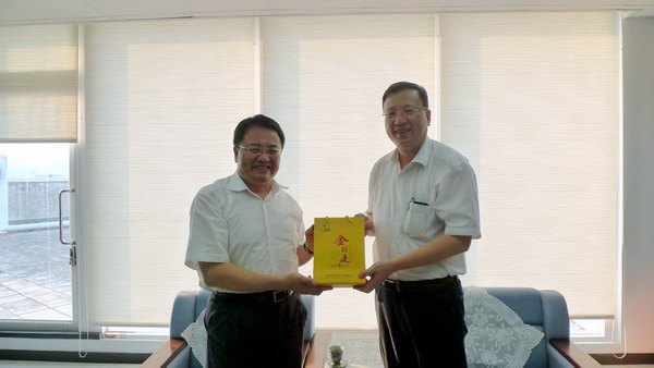 校领导参访岭东科技大学