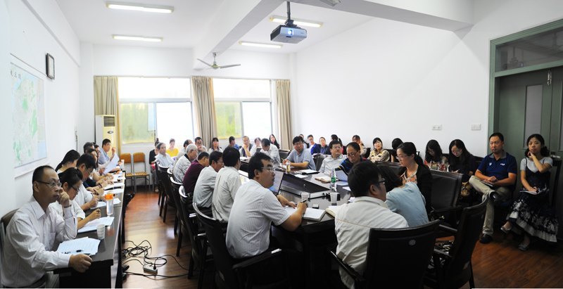 金陵学院召开新学期党委工作布置会