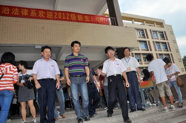 三明学院2012级新生顺利入学