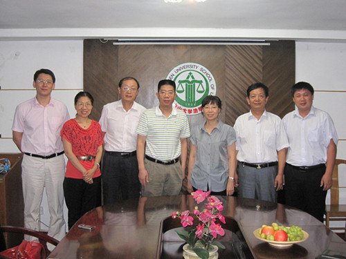 文法学院到中山大学法学院进行交流访问