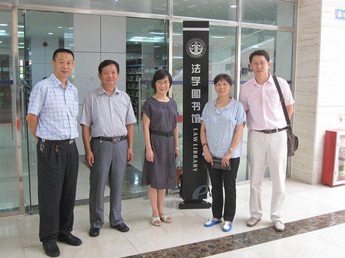 文法学院到中山大学法学院进行交流访问