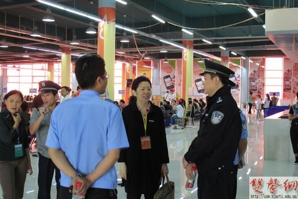 【图片新闻】:百年南艺喜迎新生