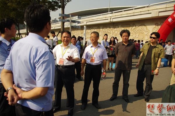 【图片新闻】:百年南艺喜迎新生