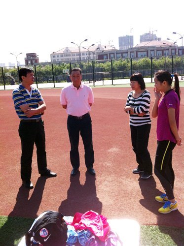 广西师范学院韦永丽同学在全国第九届大运会上为广西大学生体育代表团夺得首金