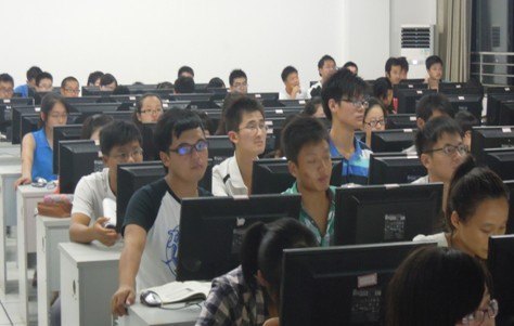 2012年多媒体制作员培训班成功开班