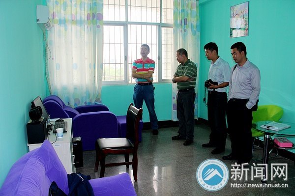 湖南省合格心理咨询室建设项目专家组莅临湖南科技大学指导工作