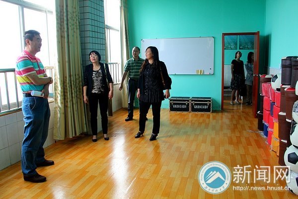 湖南省合格心理咨询室建设项目专家组莅临湖南科技大学指导工作